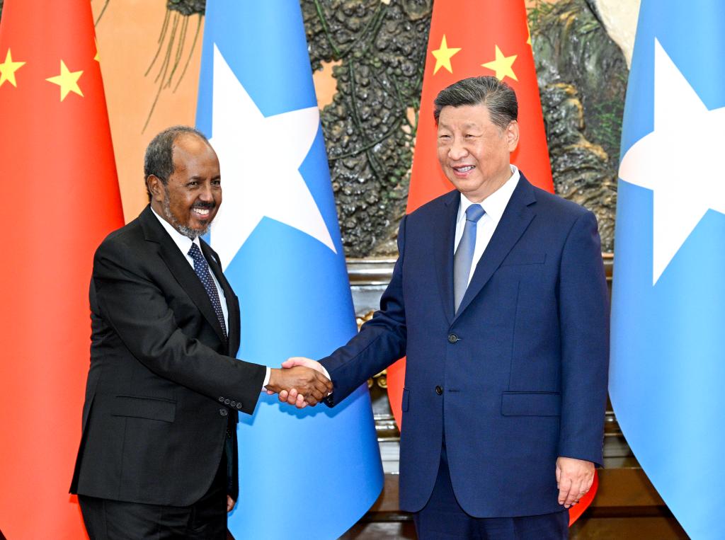 Les présidents chinois Xi Jinping et somalien hassan cheikh mohamoud annoncent l'élévation des liens bilatéraux