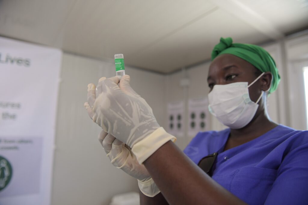 Niyel plaide pour une adhésion totale à la vaccination systématique en Afrique.