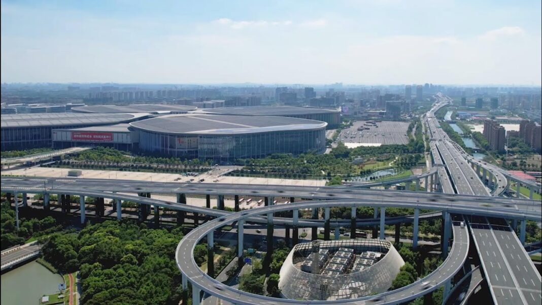 Global exhibitors eye opportunities as China import expo opens