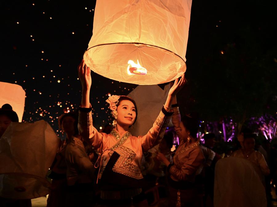 Chine : célébration du Nouvel An du calendrier de l’ethnie Dai au Yunnan