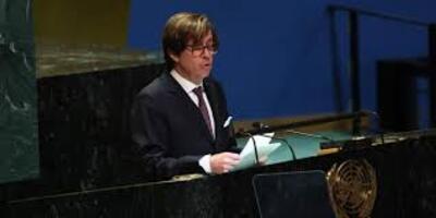 Le Kremlin condamne la France pour la détention d’un diplomate russe à Paris