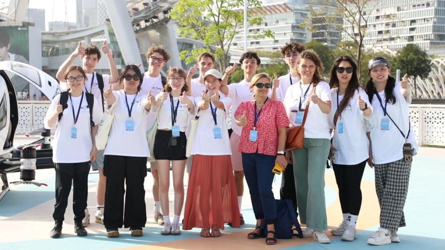 La ville chinoise de Shenzhen fascine des élèves français en échange scolaire