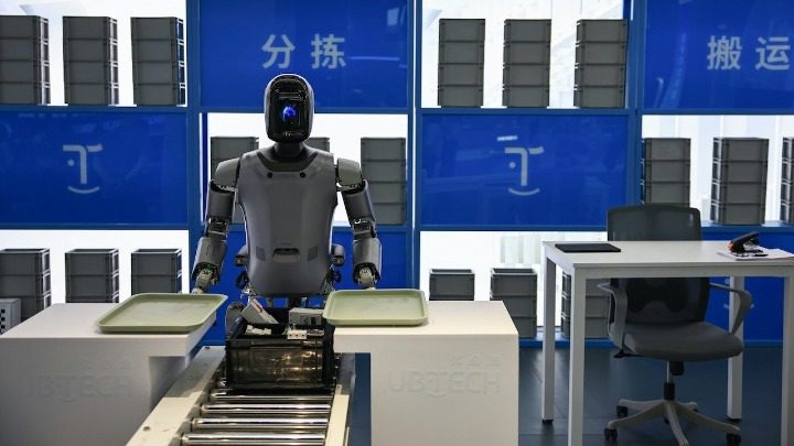 (China Economic Roundtable) China strengthens enterprise role in innovation-driven development