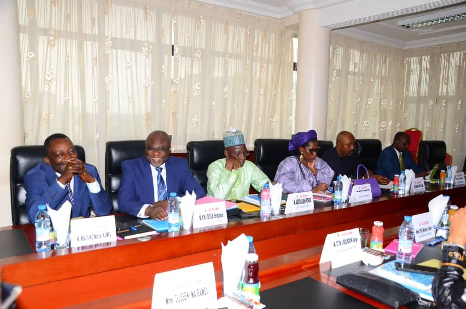 Présidentielle 2025 : Erik ESSOUSSE se concerte avec les dix Délégués Régionaux d’ELECAM