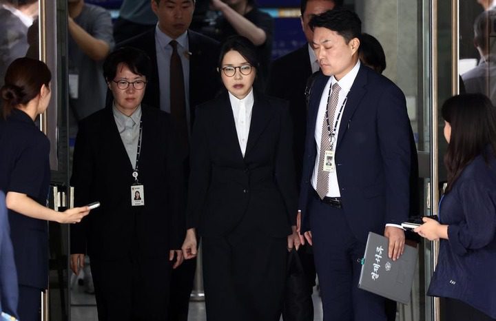 République de Corée : le procureur spécial inculpe l’épouse de l’ancien président Yoon pour corruption