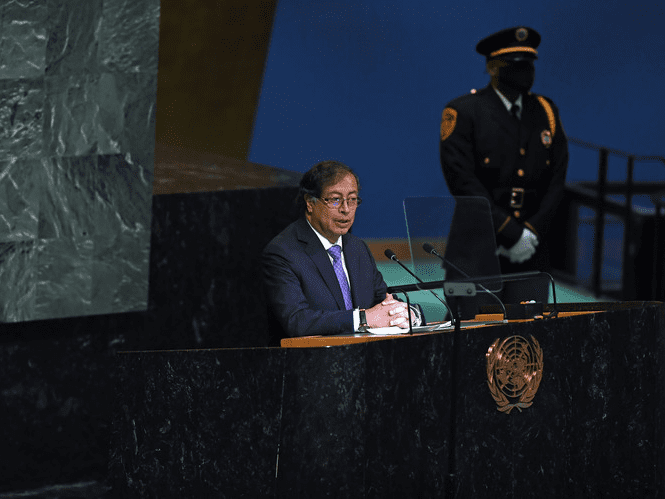 La MAE colombienne renonce à son visa pour les Etats-Unis en solidarité avec son président