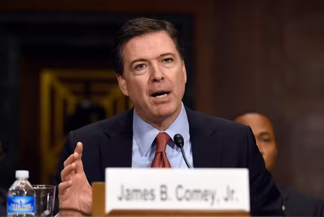 L’ancien directeur du FBI James Comey mis en examen