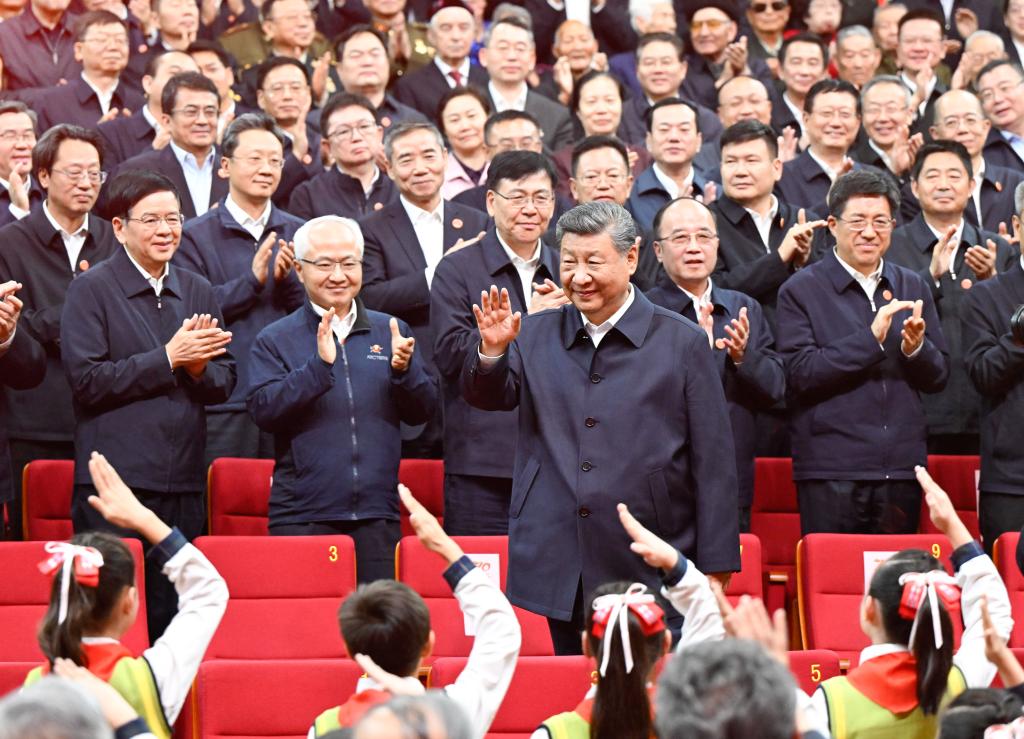 Xi attends gala marking 70th founding anniversary of Xinjiang Uygur Autonomous Region