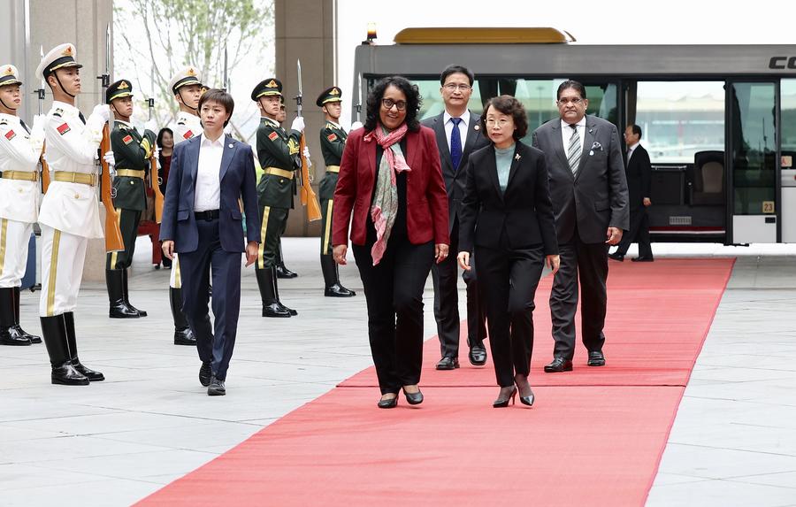 La Chine fait preuve de leadership mondial dans la promotion du développement des femmes, selon la PM sri-lankaise