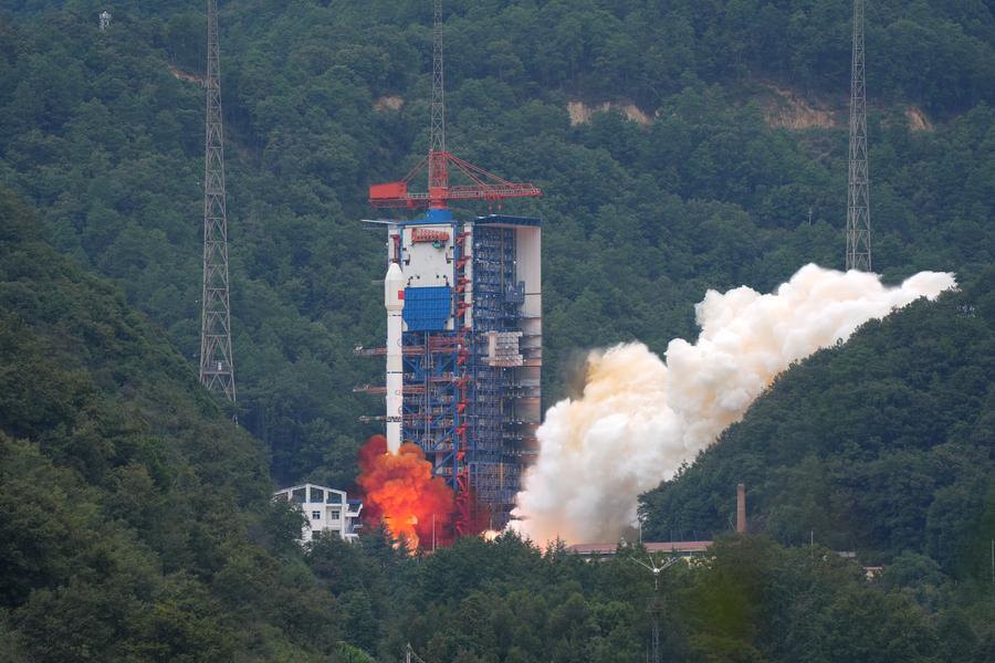 La Chine lance avec succès un nouveau satellite