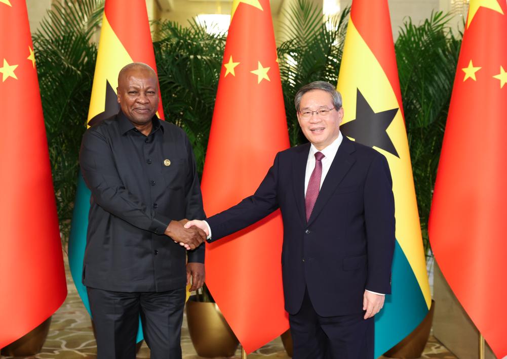 Le Premier ministre chinois rencontre le président ghanéen