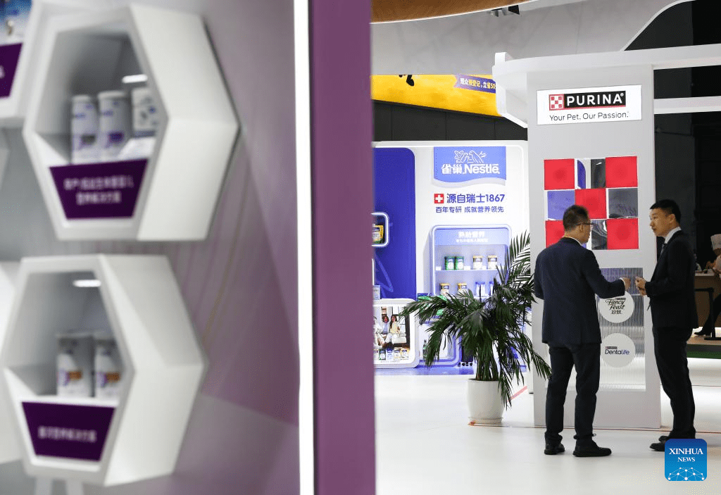 170 enterprises, 27 institutions maintain full attendance at CIIE for 8 consecutive years