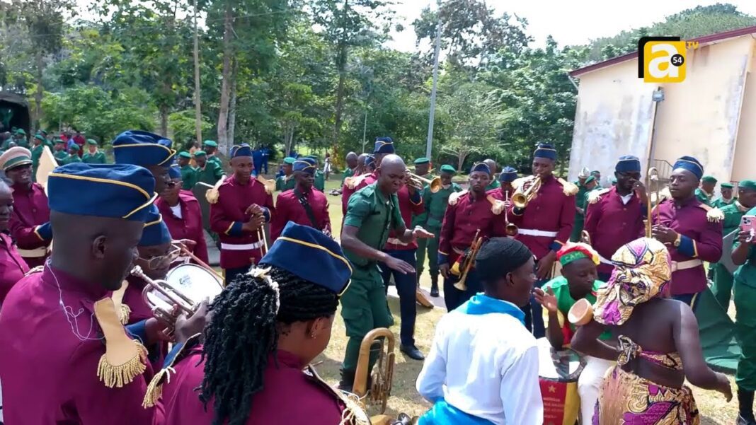 Au Cameroun , Remise des insignes de Grades aux Personnels Du Corps Des Eaux et Forêts