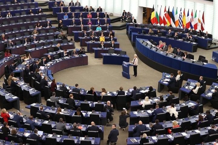 Le Parlement européen reporte sa décision sur l’accord commercial entre l’UE et les Etats-Unis