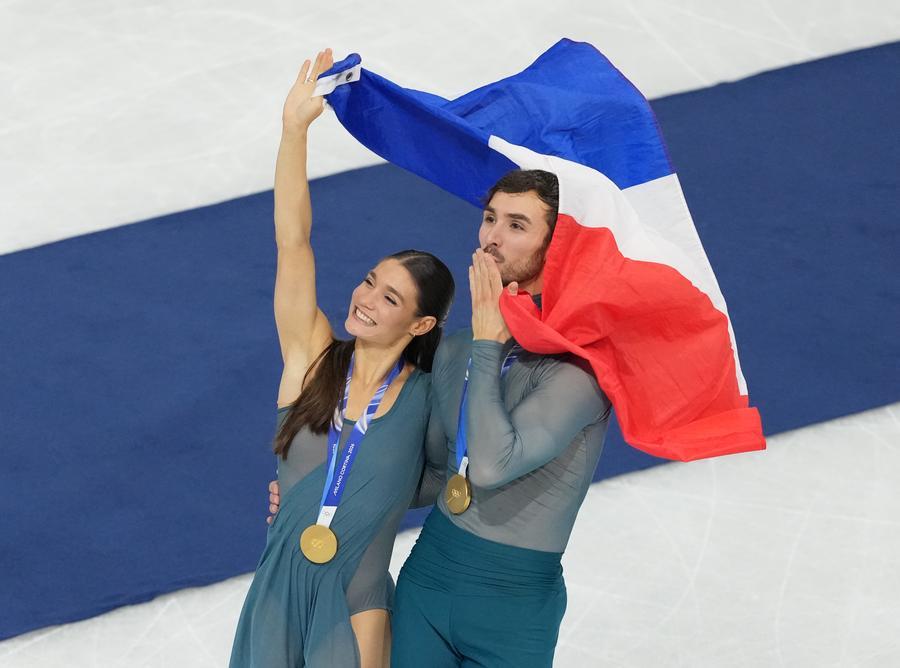 French pair capture Winter Olympic ice dance title