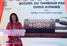 Côte d’Ivoire : le tambour parleur Djidji Ayôkwè restitué après plus d’un siècle en France