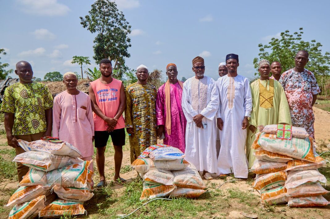 Remise des dons dans le département de Toumodi