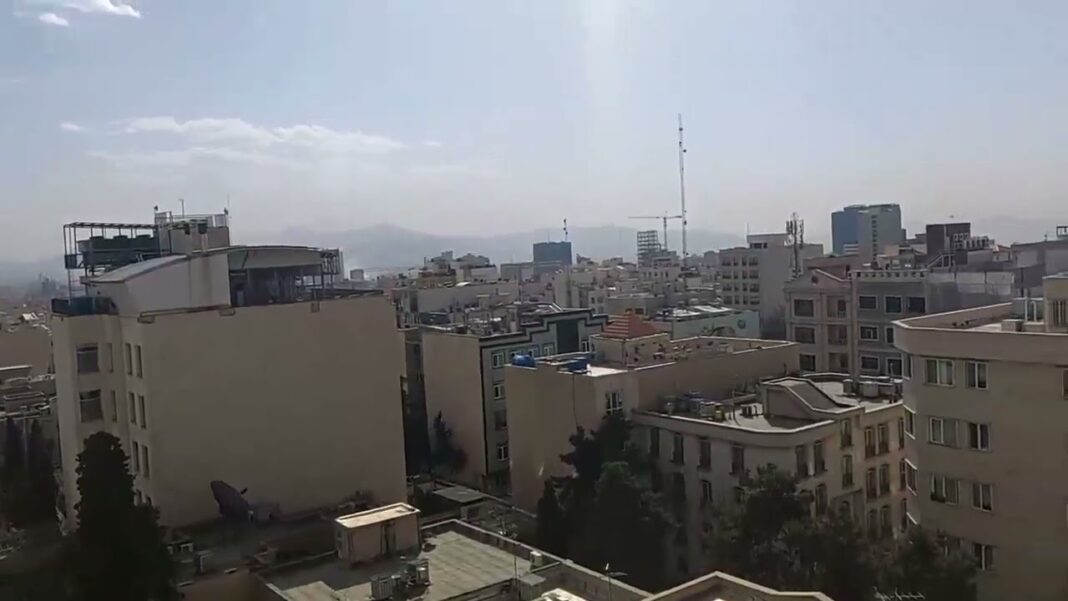 Explosions occur in the center of Tehran