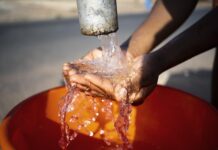 Gabon : le gouvernement explore des solutions pour moderniser les services d’eau et d’électricité