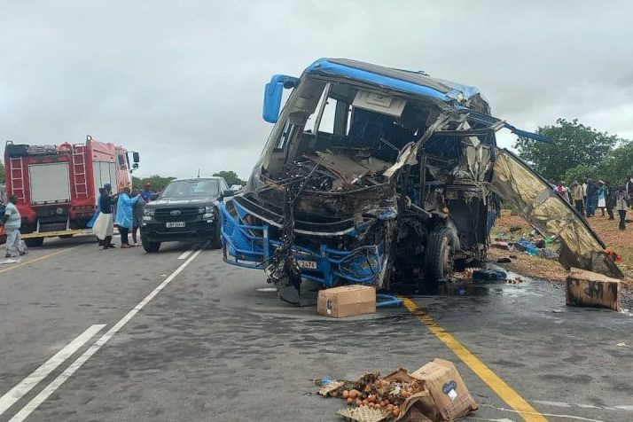 Dix-huit morts dans l’incendie d’un véhicule au Zimbabwe