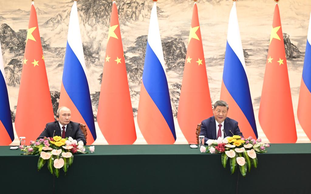 Xi Jinping et Vladimir Poutine rencontrent conjointement la presse