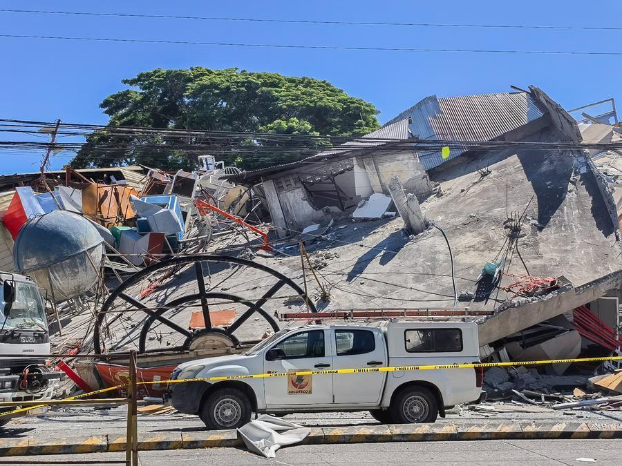 Philippines/séisme: le bilan s’élève à 78 morts et 30 disparus