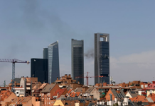 Un incendie se déclare à la Tour Moeve de Madrid, aucune victime signalée