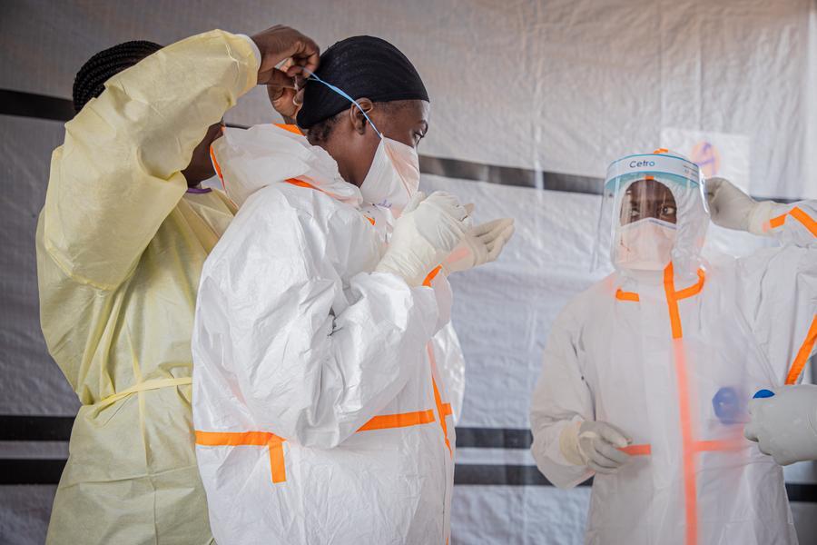 Ebola dépasse le cap des 1.000 morts en Afrique et menace de devenir l’une des pires épidémies jamais enregistrées