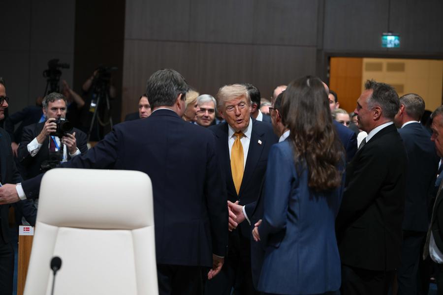 Trump affirme que les Etats-Unis pourraient frapper à nouveau l’Iran ce soir, l’Iran menaçant de fermer le détroit d’Ormuz et de riposter plus durement en cas de nouvelle attaque américaine