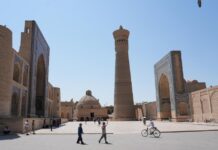 China’s « Golden Week » sparks travel boom in Central Asia