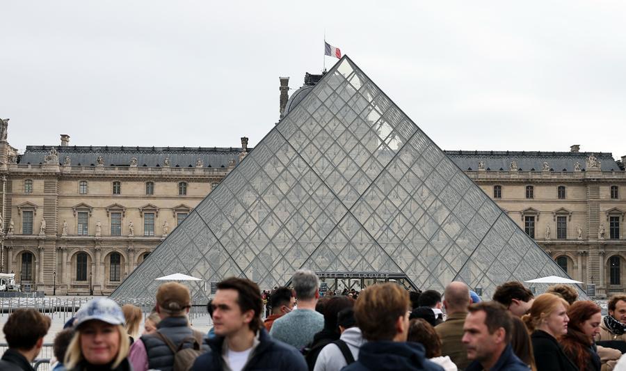 France : fermeture prévue de plusieurs établissements culturels parisiens en raison des manifestations samedi
